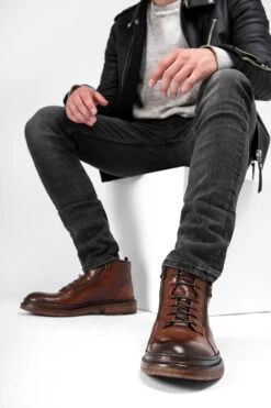 YORK Cognac Welted Chukka Boots. -Untamedstreet Shop 10166