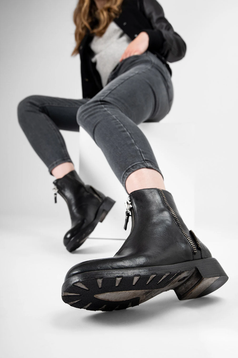 ASTON Urban-black Front-zip Ankle Boots. 2 ASTON Urban-black Front-zip Ankle Boots. - Image 2