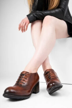 RILEY Rich-tan Lace Up Shoes. -Untamedstreet Shop 11079