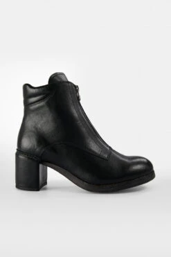 MADISON Urban-black Front-zip Boots.