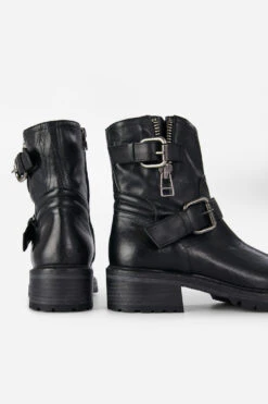 RADNOR Urban-black Short Bikers. 18 RADNOR Urban-black Short Bikers. -Untamedstreet Shop 7261