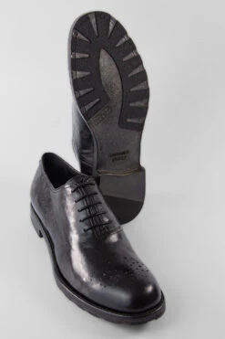 ASTON Imperial-black Oxford Shoes. -Untamedstreet Shop ASTON men shoes oxford black luxury buffalo leather distressed made in italyIMG 0205