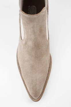 AUSTIN Light-sand Suede Low Chelsea Texan Boots. -Untamedstreet Shop AUSTINlight sandsuedetexanchelseaboots. white blush leather luxury untamedstreet madeinitalySS14 03174