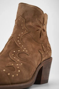 AUSTIN Sunset-tan Suede Embellished Texan Boots. 23 AUSTIN Sunset-tan Suede Embellished Texan Boots. -Untamedstreet Shop AUSTINsunset tanembellishedsuedetexanboots brown tan leather untamedstreet madeinitalySS14 03238