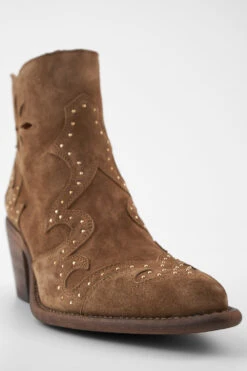 AUSTIN Sunset-tan Suede Embellished Texan Boots. 24 AUSTIN Sunset-tan Suede Embellished Texan Boots. -Untamedstreet Shop AUSTINsunset tanembellishedsuedetexanboots brown tan leather untamedstreet madeinitalySS14 03254