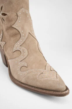 AUSTIN Almond-beige Suede Embellished Texan Boots. -Untamedstreet Shop AUSTINwarm beigesuedeembellishedtexanbootsMACRO W 09925