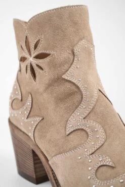 AUSTIN Almond-beige Suede Embellished Texan Boots. -Untamedstreet Shop AUSTINwarm beigesuedeembellishedtexanbootsMACRO W 09928