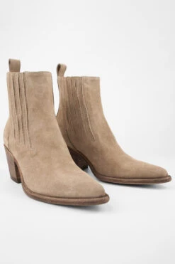 AUSTIN Almond-beige Suede Hidden Chelsea Texan Boots. -Untamedstreet Shop AUSTINwarm beigesuedehiddenchelseatexanbootsFRONT 08159