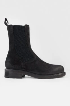 AVERY Charcoal-black Suede Chelsea Boots.