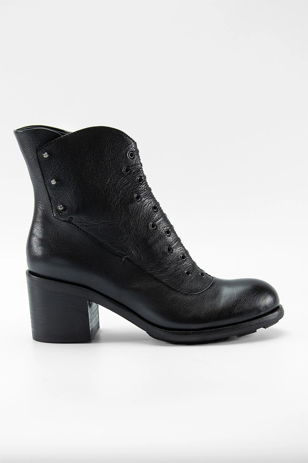 RILEY Urban-black Vintage Ankle Boots. 1 RILEY Urban-black Vintage Ankle Boots.
