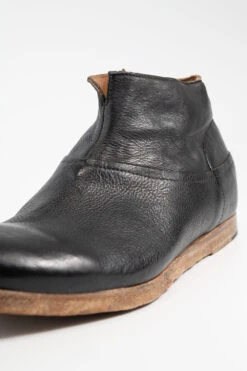 BRUCE Rugged-black Ankle Boots. -Untamedstreet Shop BRUCE men zipped ankle boot black luxury buffalo leather distressed made in italyCapture0090 4