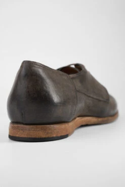 BRUCE Rugged-brown Derby Shoes. 28 BRUCE Rugged-brown Derby Shoes. -Untamedstreet Shop BRUCEdistressed brownderbyshoeMACRO 09741