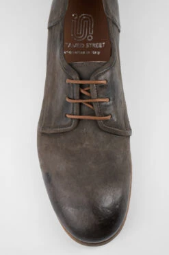 BRUCE Rugged-brown Derby Shoes. 30 BRUCE Rugged-brown Derby Shoes. -Untamedstreet Shop BRUCEdistressed brownderbyshoeMACRO 09744