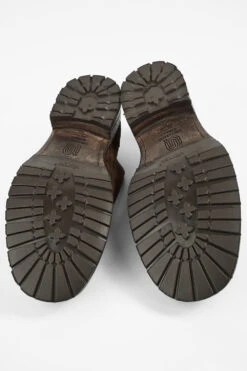 BURTON Rust-brown Suede Derby Shoes. -Untamedstreet Shop BURTON rust brown suede derby shoes W2405837 1