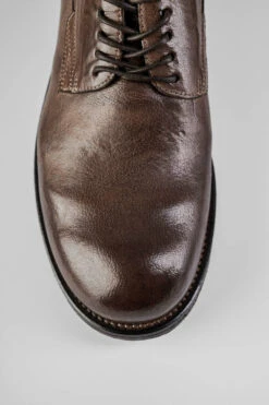 CURZON Husk-brown Derby Shoes. -Untamedstreet Shop CURZON men shoes derby brown luxury calf leather distressed made in italy8853