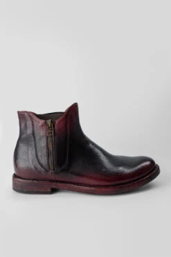 SLOANE Burgundy-rich Chelsea Boots.