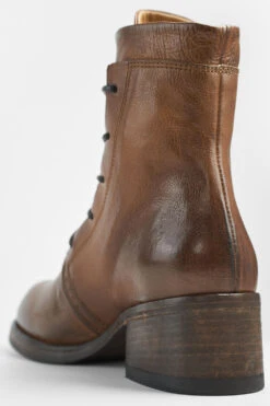 EXETER Caramel-brown Lace Up Boots. 13 EXETER Caramel-brown Lace Up Boots. -Untamedstreet Shop EXETER women boots lace up caramel brown luxury calf leather distressed made in italyMACROS01628