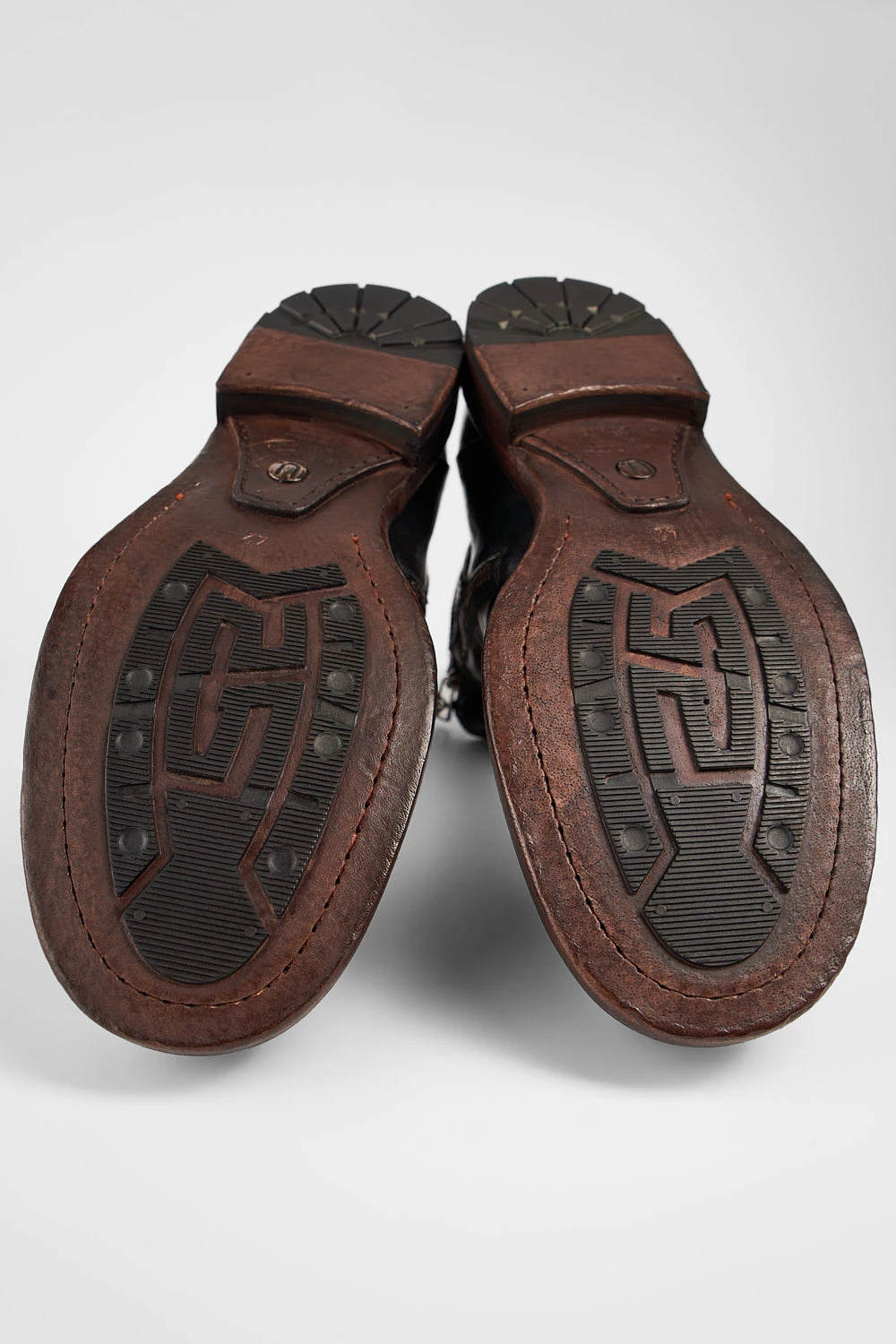 EYTON Imperial-black Laceless Ankle Boots. 8 EYTON Imperial-black Laceless Ankle Boots. - Image 8