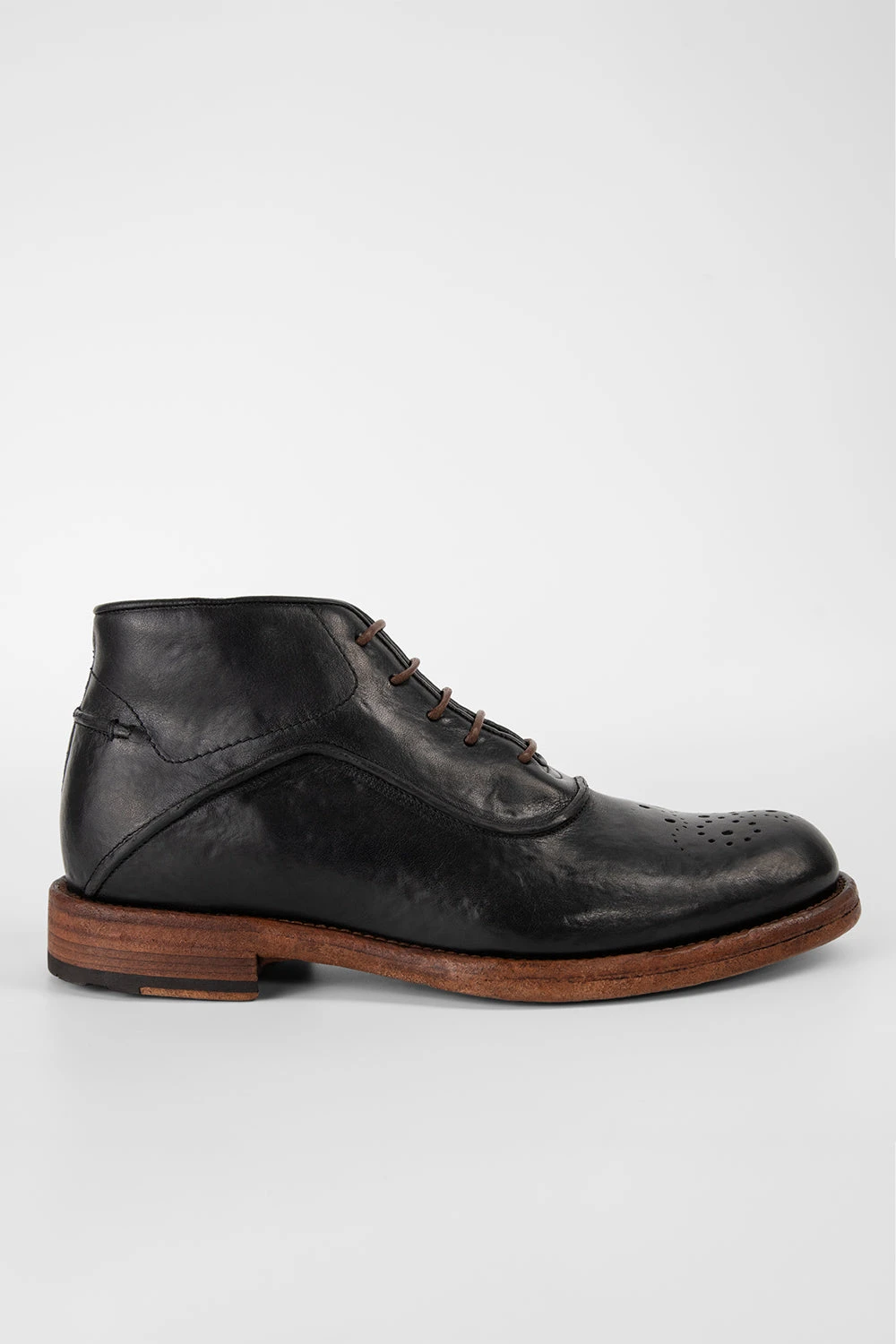 EYTON Imperial-black Chukka Boots. 1 EYTON Imperial-black Chukka Boots.