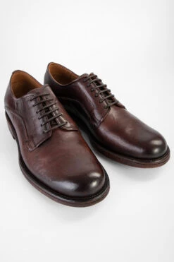 EYTON Raw-timber Derby Shoes. -Untamedstreet Shop EYTON men derbyshoes brown luxury leather distressed made in italyFRONT 0050