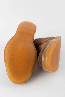 HAMPTON Desert-brown Suede Chukka Boots. -Untamedstreet Shop HAMPTON men boots chukka light brown luxury suede leather distressed made in italyUS 053