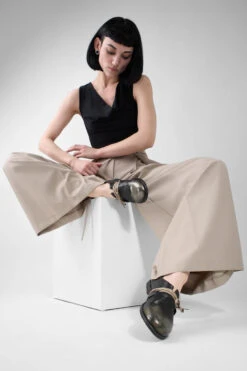 HARPER Laminated Silver-black Shoes. -Untamedstreet Shop HARPER black silver side bow shoe LF SS25 02749