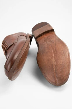 HAVEN Rusty-brown Apron Derby Shoes. -Untamedstreet Shop HAVEN men derby apron shoes rusty brown luxury calf leather made in italyMID TILTED 0036 10
