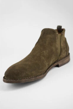 HAVEN Hunter-green Suede Low Chelsea Boots. -Untamedstreet Shop HAVENbambusuedelowchelseabootMACRO 09302