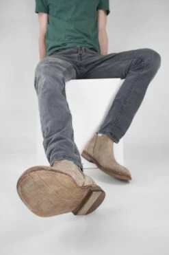 HAVEN Linen-grey Suede Low Chelsea Boots. -Untamedstreet Shop HAVENlinen greylowchelseamenboots grey sand leather distressed untamedstreet madeinitalyLF SS24 04690