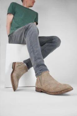 HAVEN Linen-grey Suede Low Chelsea Boots. -Untamedstreet Shop HAVENlinen greylowchelseamenboots grey sand leather distressed untamedstreet madeinitalyLF SS24 04707