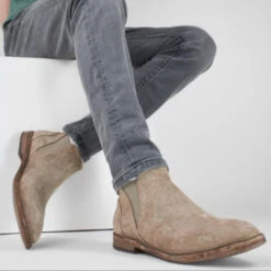 HAVEN Linen-grey Suede Low Chelsea Boots. -Untamedstreet Shop HAVENlinen greylowchelseamenboots grey sand leather distressed untamedstreet madeinitalyLF SS24 04707 db2ead42 8daa 4fd2 9729 fde201da17ac