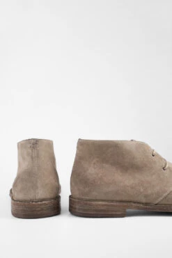 HAVEN Linen-grey Suede Chukka Boots. -Untamedstreet Shop HAVENlinen greysuedechukkabootBACK 08549