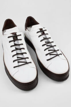 HAYES White-coco Welted Sneakers. -Untamedstreet Shop HAYESwhite brownweltedsneakerFRONT 07993