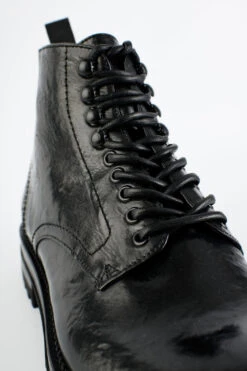 CAMDEN Tar-black Hiking Boots. -Untamedstreet Shop IMG 03196CAMDENtar blackhikingboots