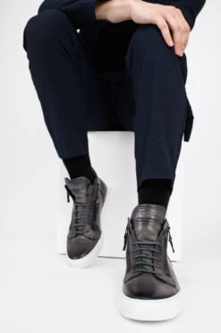 SOHO Aluminium-grey Patina High Sneakers. -Untamedstreet Shop IMG 04539