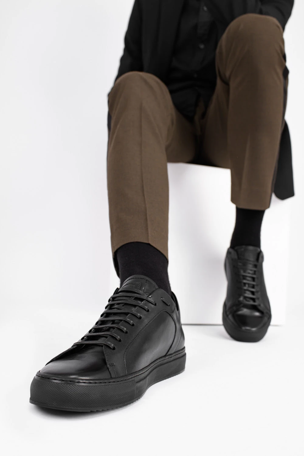 SOHO Urban-black Sneakers. 2 SOHO Urban-black Sneakers. - Image 2