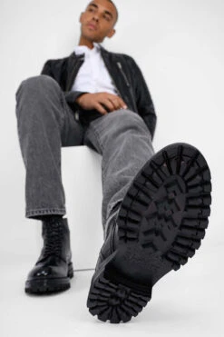 CAMDEN Tar-black Hiking Boots. -Untamedstreet Shop IMG 04658 1cbc98f4 1bd4 4055 934c f1dbbf970ac5