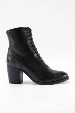 Untamedstreet Shop 4 ASTON Royal-black Lace Up Boots.