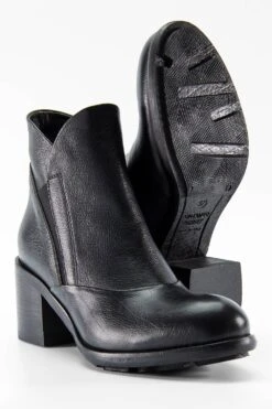 RILEY Urban-black Chelsea Boots. -Untamedstreet Shop IMG 2192 74570540 26ef 4518 9c54 a5d40b2684ee