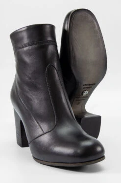 MOORE Infinite-black Fitted Ankle Boots. -Untamedstreet Shop IMG 3238 fa975273 8d84 4ffe 879e 8cbca707f323