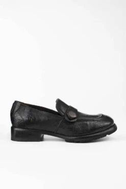 IVES Urban-black Slip On Shoes.