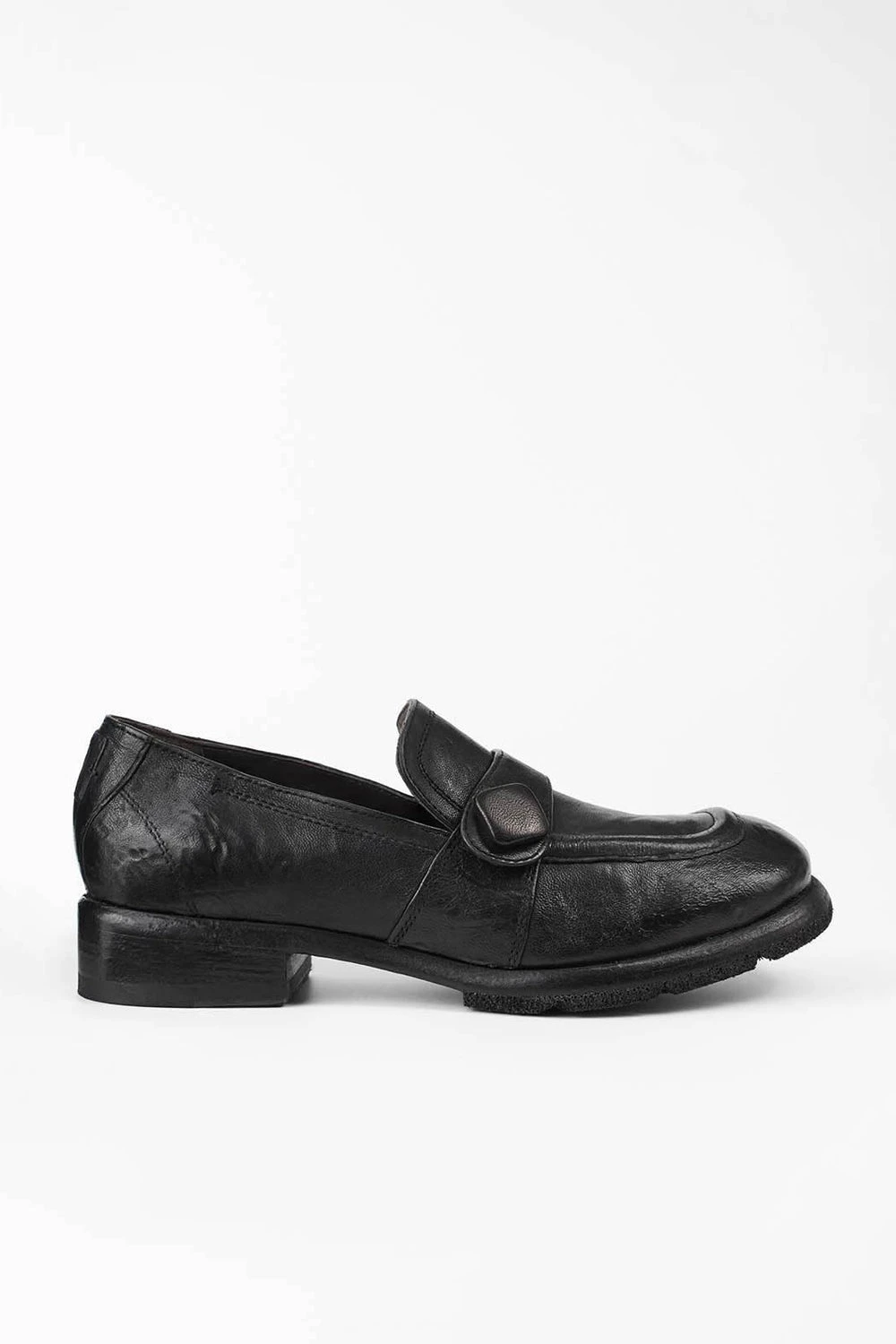 IVES Urban-black Slip On Shoes. 1 IVES Urban-black Slip On Shoes.