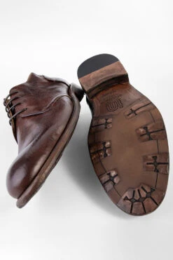 KNIGHTON Noble-brown Low Chukka Boots. -Untamedstreet Shop KNIGHTON men boots chukka noble brown luxury buffalo leather distressed made in italyMID TILTED 0335