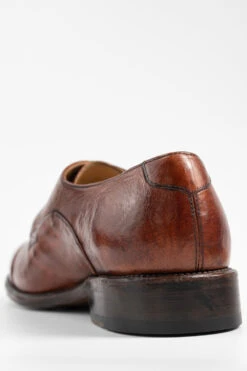 KNIGHTON Rich-cognac Derby Shoes. -Untamedstreet Shop KNIGHTON men derby shoes cognac brown luxury buffalo leather distressed made in italyCapture0060 3 a141c1d4 605d 4e7a 9375 9aa105f88db5