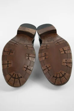 KNIGHTON Tawny-brown Chukka Boots. -Untamedstreet Shop KNIGHTON men low chukka boots tawny brown luxury leather distressed made in italyCapture0211 8ea545e7 0b08 41ea b615 227385e47557