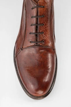 KNIGHTON EDGE Rich-cognac Chukka Boots. -Untamedstreet Shop KNIGHTONEDGE men boots chukka cognac brown luxury buffalo leather distressed made in italyCapture0186
