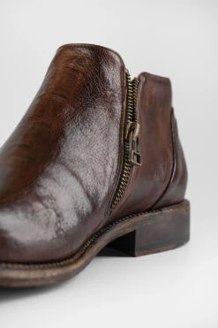 KNIGHTON Noble-brown Double-zip Low Ankle Boots. -Untamedstreet Shop KNIGHTON men boots chukka laceless dark brown luxury buffalo leather distressed made in italy8990