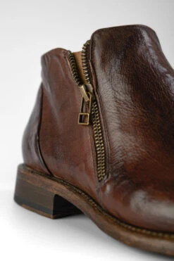 KNIGHTON Noble-brown Double-zip Low Ankle Boots. -Untamedstreet Shop KNIGHTON men boots chukka laceless dark brown luxury buffalo leather distressed made in italy9002