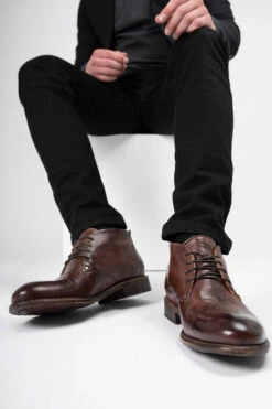 KNIGHTON Noble-brown Chukka Boots. -Untamedstreet Shop KNIGHTON men boots chukka dark brown luxury buffalo leather distressed made in italy10252