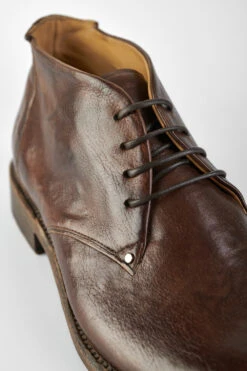 KNIGHTON Noble-brown Chukka Boots. -Untamedstreet Shop KNIGHTON men boots chukka dark brown luxury buffalo leather distressed made in italy8800